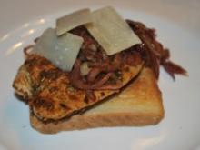 Puten-Sandwich "Porchetta" mit Balsamico-Zwiebeln - Rezept