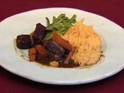 Feines Rindsgulasch mit Kartoffelstampf und Prinzessbohnen (Reiner Schöne) - Rezept