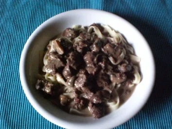 Tagliatelle mit Wildschweingulasch - Rezept