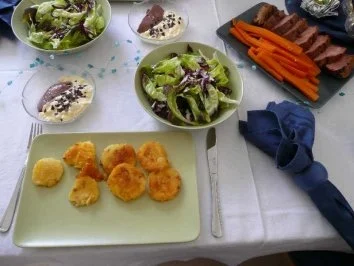 Resteverwertung : Klöße aufgebraten mit Leberkäse an viel Gemüse - Rezept