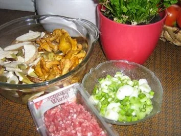 Rezept: Steinpilzpfanne mit Pfifferlingen Bild Nr. 3 Steinpilzpfanne mit Pfifferlingen - Rezept - Bild Nr. 3