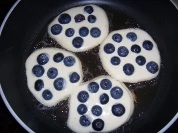 Ricotta-Plätzchen mit Blaubeeren - Rezept - Bild Nr. 3