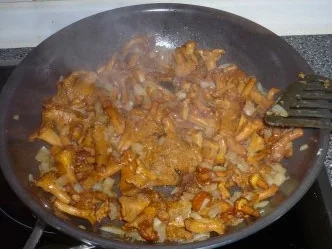 Gefüllter Rinderschmorbraten mit Pfifferlingkruste - Rezept - Bild Nr. 10