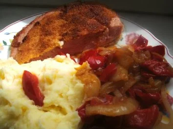 Jägerschnitzel --  Paprika-Zwiebel-Gemüse - Rezept