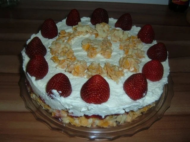 Erdbeer - Knuspertorte - Rezept - Bild Nr. 11