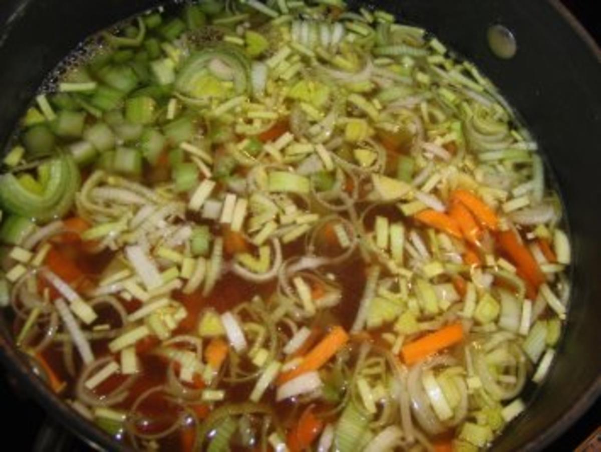 Suppe : Grießklößchen-Eintopf mit viel Gemüse und Rindfleisch - Rezept - Bild Nr. 4