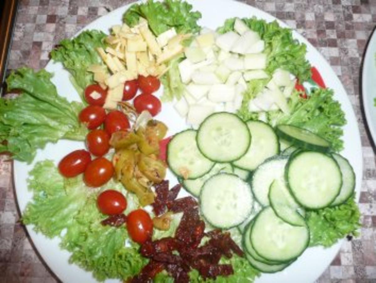 Mediteraner Salat mit Bosporusspieße - Rezept - Bild Nr. 2