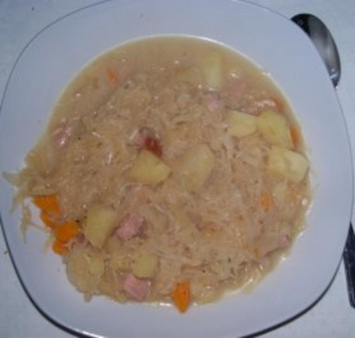 Kassler-Sauerkraut-Kartoffeltopf - Rezept