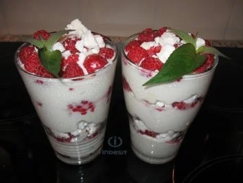 Rezept: Leichter Himbeer-Baiser-Traum Bild Nr. 4 Leichter Himbeer-Baiser-Traum - Rezept - Bild Nr. 4