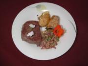 Rinderfilet mit schwedischen Kartoffeln, dazu sahnige Walnuss-Erbsen - Rezept