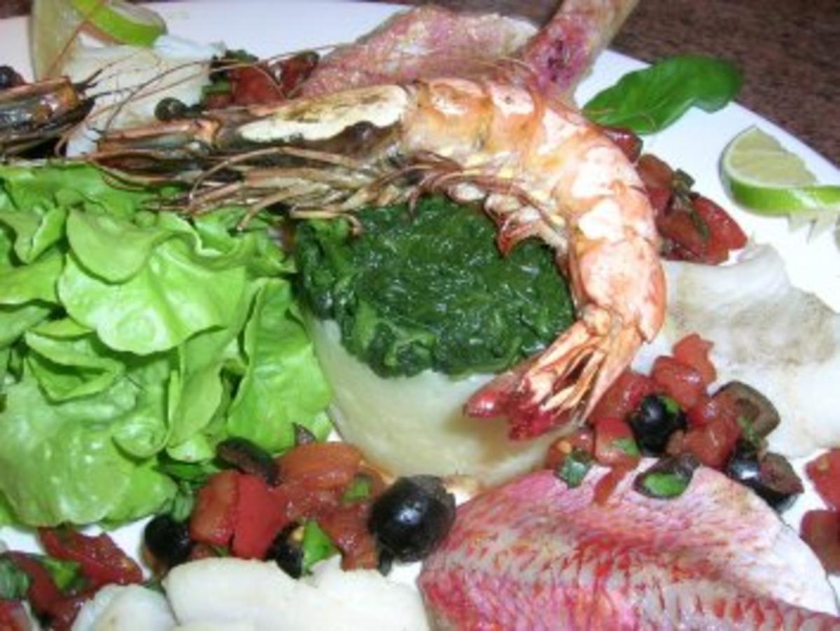 Fischplatte Kabeljauloin/ Meerbarben Blattspinat+Trüffelöl-Kartoffelpüree/ Pernod Sauce - Rezept - Bild Nr. 2