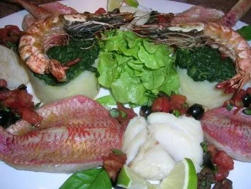 Rezept: Fischplatte Kabeljauloin/ Meerbarben Blattspinat+Trüffelöl-Kartoffelpüree/ Pernod Sauce Bild Nr. 7 Fischplatte Kabeljauloin/ Meerbarben Blattspinat+Trüffelöl-Kartoffelpüree/ Pernod Sauce - Rezept - Bild Nr. 7