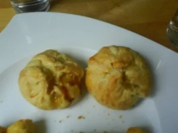 Zwiebeln im Blätterteigmantel - Rezept