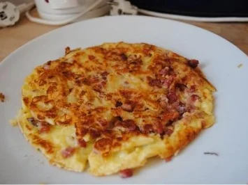 Speck-Nudel-Pfannkuchen mit Käse - Rezept - Bild Nr. 2