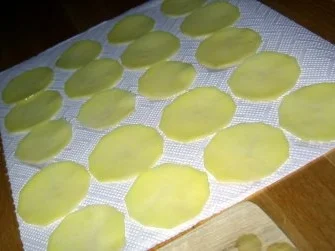 Rotbarschfilet mit Kartoffelschuppen - Rezept - Bild Nr. 2