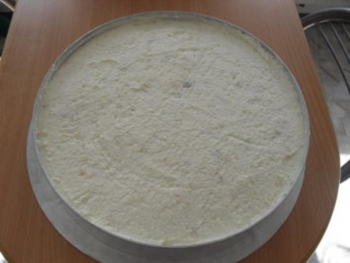 Raffaelo - Torte mit Aprikosen - Rezept - kochbar.de