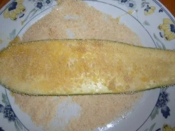 VORSPEISE:  gebratene Zucchinischeiben zweierlei Art - Rezept - Bild Nr. 5