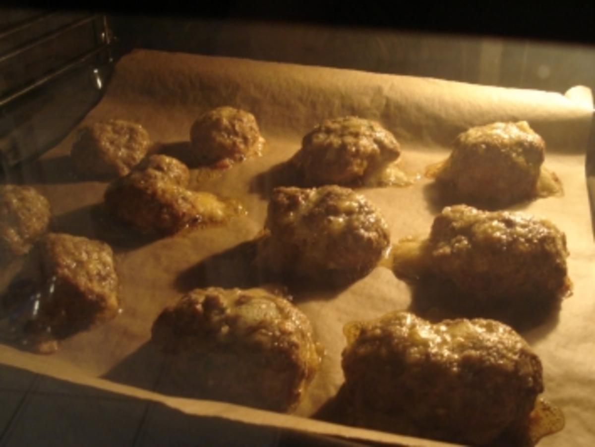 Würzige Frikadellen aus dem Ofen - Rezept - kochbar.de