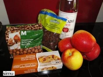 Rezept: Berner Apfelstrudel Bild Nr. 2 Berner Apfelstrudel - Rezept - Bild Nr. 2