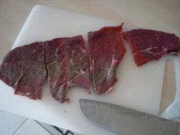 Rezept: Rind in der Salbeipanade mit Austernpilzragout an Kräuterhonig-Schmand-Polenta Bild Nr. 3 Rind in der Salbeipanade mit Austernpilzragout an Kräuterhonig-Schmand-Polenta - Rezept - Bild Nr. 3