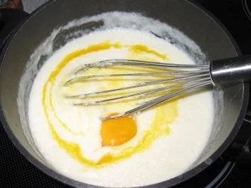 Rezept: Birne und Zwetschge versinken im Grieß-Schoki-Schaum Bild Nr. 4 Birne und Zwetschge versinken im Grieß-Schoki-Schaum - Rezept - Bild Nr. 4