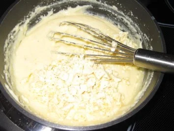 Rezept: Birne und Zwetschge versinken im Grieß-Schoki-Schaum Bild Nr. 5 Birne und Zwetschge versinken im Grieß-Schoki-Schaum - Rezept - Bild Nr. 5