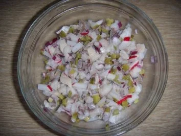 Rezept: Matjestatar auf Schwarzbrot Bild Nr. 3 Matjestatar auf Schwarzbrot - Rezept - Bild Nr. 3