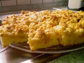 Saftiger Apfel- Blechkuchen - Rezept