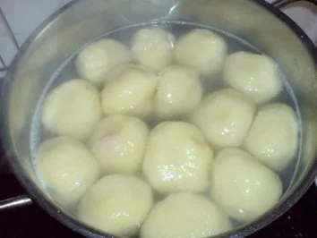 Zwetschgenknödel in Butterbröseln - Rezept - Bild Nr. 5