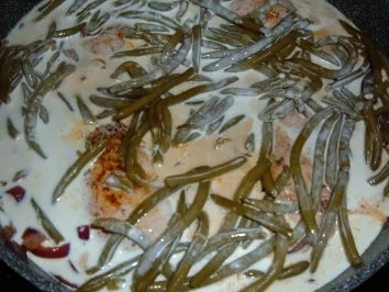 Geflügel.......Brüstchen mit roten Zwiebeln und grünen Bohnen - Rezept - Bild Nr. 5