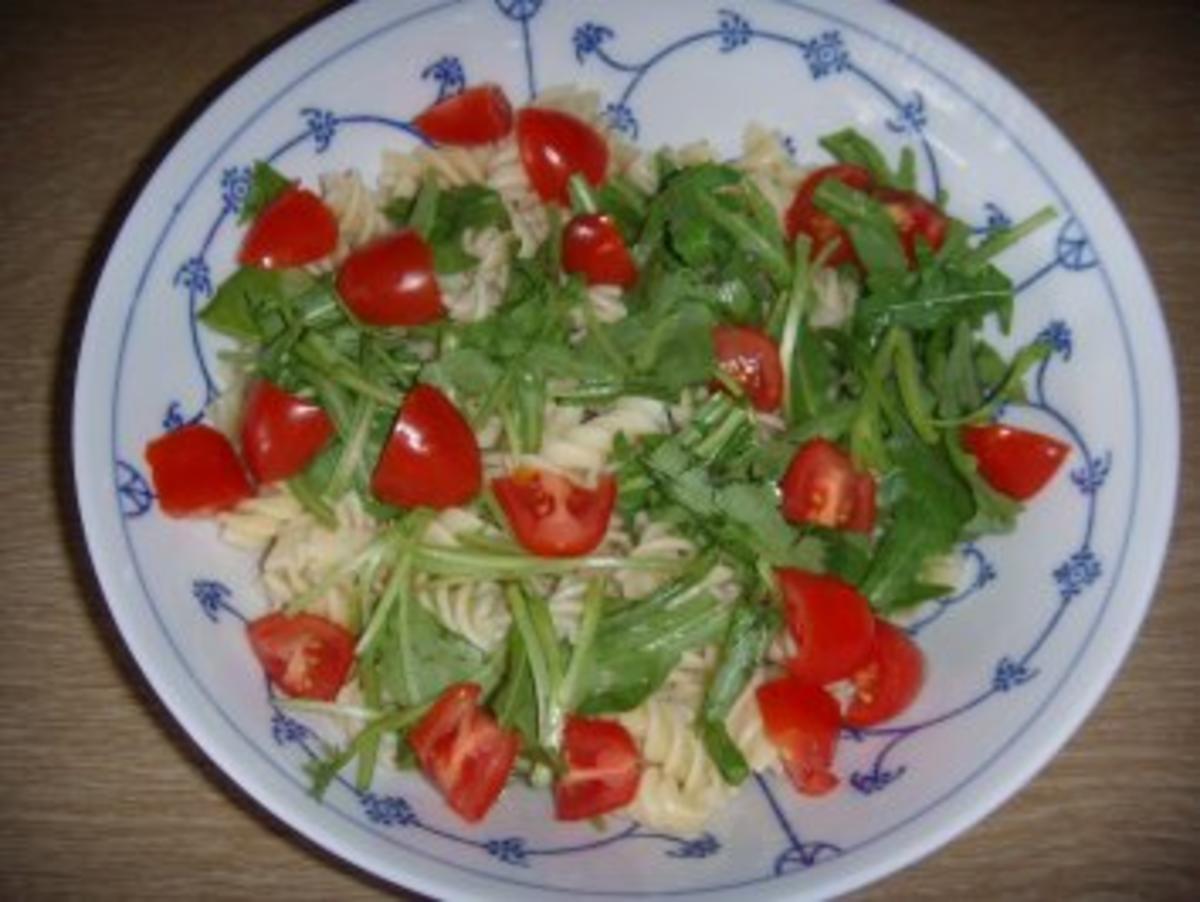Fusilli-Salat mit Garnelenschwänzen - Rezept - Bild Nr. 4