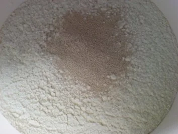 Rezept: Pflaumen-Hefe-Kuchen Bild Nr. 3 Pflaumen-Hefe-Kuchen - Rezept - Bild Nr. 3