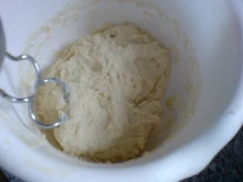 Rezept: Pflaumen-Hefe-Kuchen Bild Nr. 5 Pflaumen-Hefe-Kuchen - Rezept - Bild Nr. 5