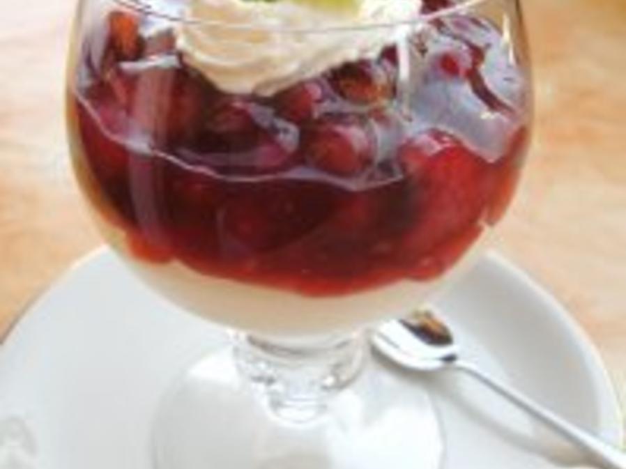 Rote Grütze auf Mascarpone-Creme - Rezept - kochbar.de