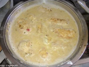 Gefüllte Hähnchenrouladen in Sherrysauce - Rezept