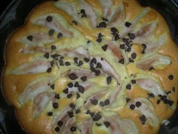 Birnentorte mit Schokostueckchen / Torta di Pere - Rezept