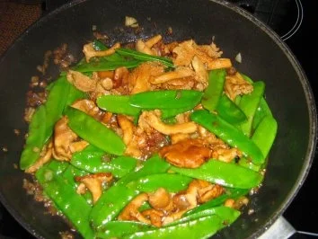 Farfalle an Gemüse-Pfifferlingsoße mit Gorgonzola und feinen Minutensteaks - Rezept - Bild Nr. 4