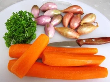 Rezept: Glasierte Möhrchen mit Schalotten ... Bild Nr. 2 Glasierte Möhrchen mit Schalotten ... - Rezept - Bild Nr. 2