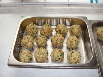 Semmelknödel - Rezept - Bild Nr. 6