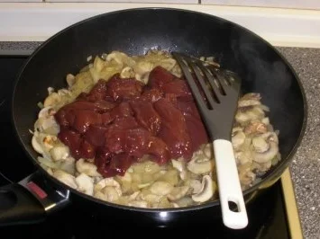 Hähnchenlebern in Rotweinsauce - Rezept - Bild Nr. 6