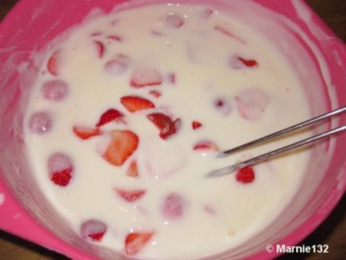 Joghurt-Erdbeer- Torte - Rezept - Bild Nr. 11