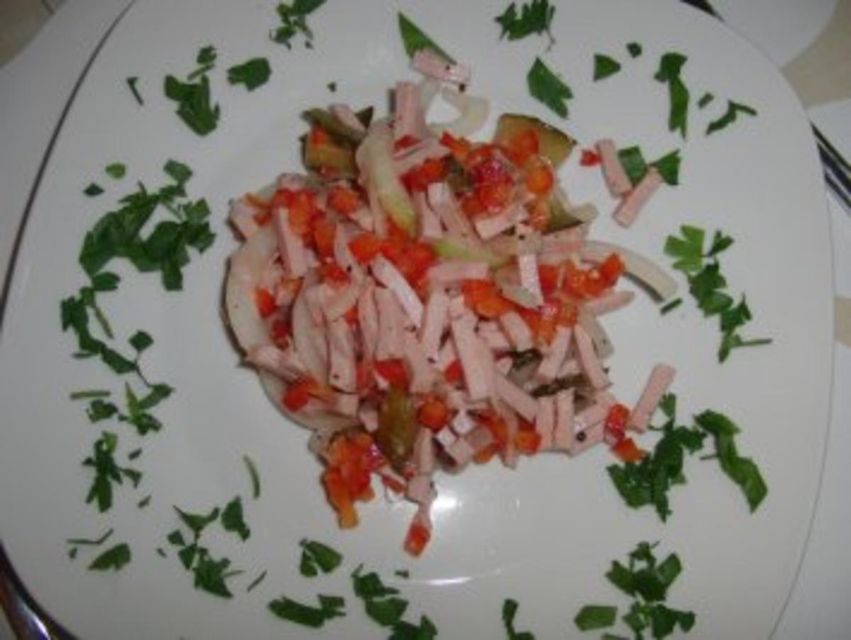 Salat : Wurstsalat mit Essig und Öl - Rezept