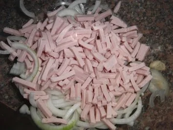 Rezept: Salat : Wurstsalat mit Essig und Öl Bild Nr. 3 Salat : Wurstsalat mit Essig und Öl - Rezept - Bild Nr. 3