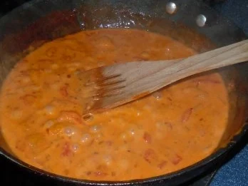 Chili-Hähnchenschenkel auf Rahmpaprika - Rezept - Bild Nr. 7