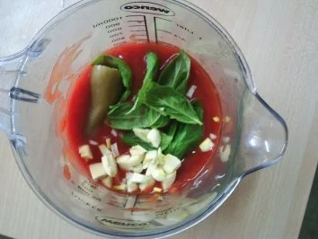 Rezept: Soßen:Bolognesesoße mit Spaghetti Bild Nr. 7 Soßen:Bolognesesoße mit Spaghetti - Rezept - Bild Nr. 7