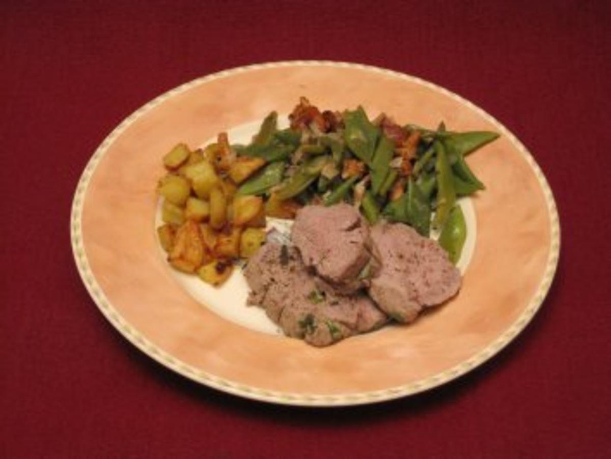 Kalbsfilet auf Bohnen-Pfifferling-Gemüse - Rezept - kochbar.de