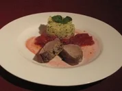 Schweinefilet in Kaffeekruste mit Erdbeerchutney und Minz-Couscous - Rezept