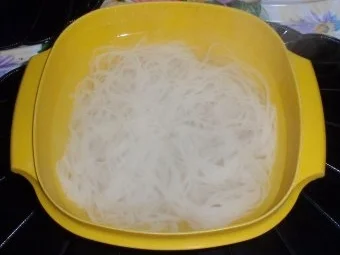 Rezept: Gemüsefilet mit Reisnudeln Bild Nr. 3 Gemüsefilet mit Reisnudeln - Rezept - Bild Nr. 3