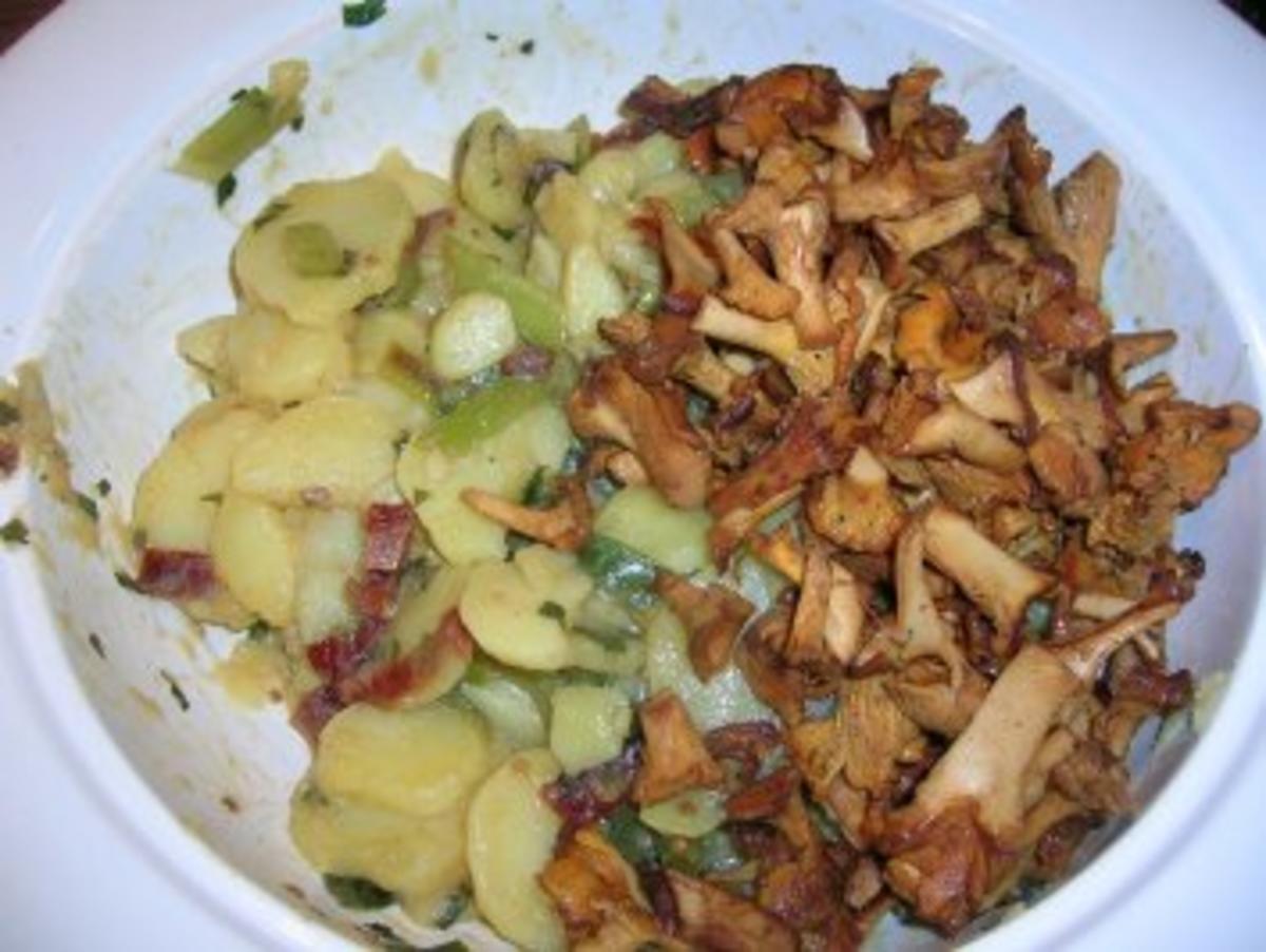 Kartoffel-/Pfifferlingsalat - solo zu genießen oder mit einem Stück Fleisch nach Wahl - Rezept - Bild Nr. 8