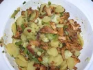 Kartoffel-/Pfifferlingsalat - solo zu genießen oder mit einem Stück Fleisch nach Wahl - Rezept